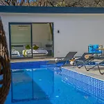 Villa Ortaç 4 Doğa ıçerisinde, Korunaklı