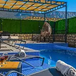 Ortac 4 Doga Icerisinde, Korunakli Villa