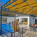 Ortac 4 Doga Icerisinde, Korunakli Kaş