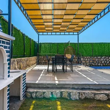 Ortac 4 Doga Icerisinde, Korunakli Vila