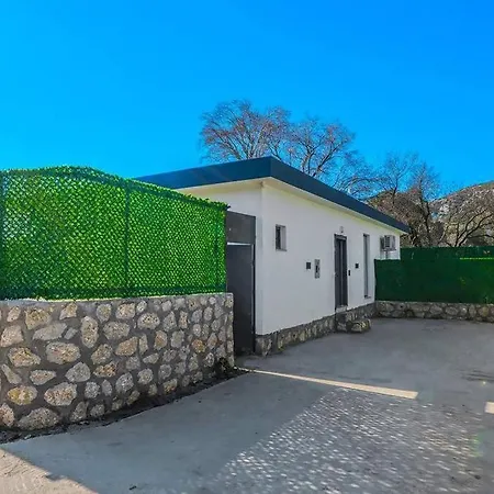 Ortac 4 Doga Icerisinde, Korunakli * Kaş