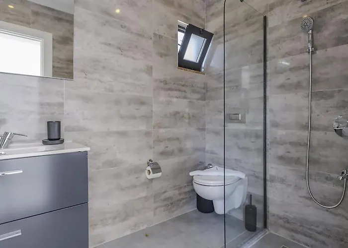 Ortac 4 Doga Icerisinde, Korunakli Kaş