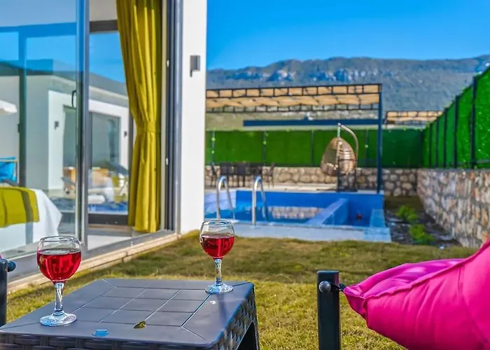 Ortac 4 Doga Icerisinde, Korunakli Villa Kaş