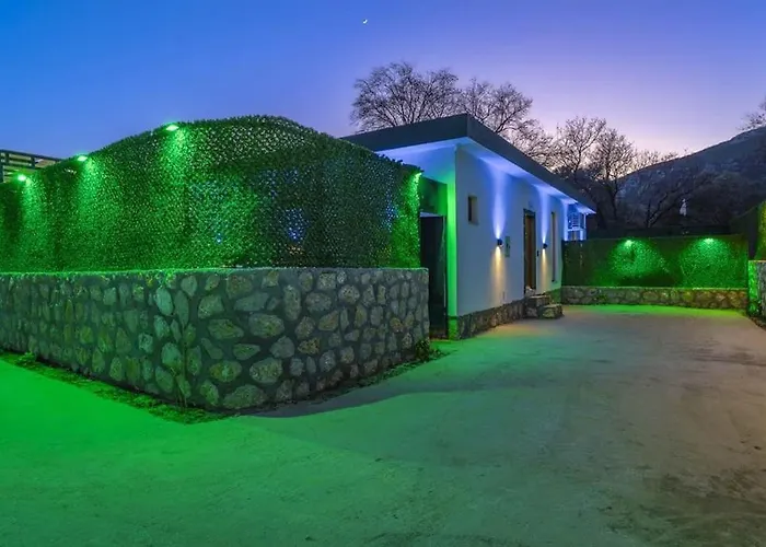 Ortac 4 Doga Icerisinde, Korunakli Villa *